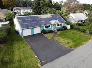 19 Rockwood Ln, Lawrence, MA 01843
