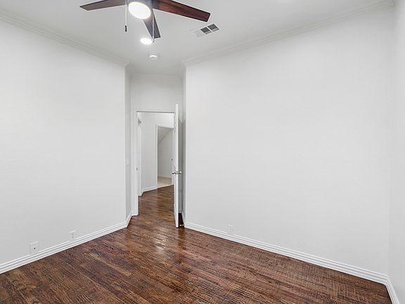 5th image of 2304 Tralee Cir