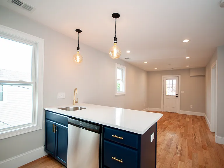 137 Paris St #3 — Photo 4