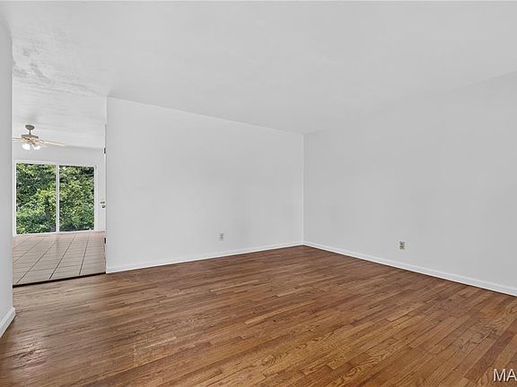 5th image of 5421 Valleyside Ln