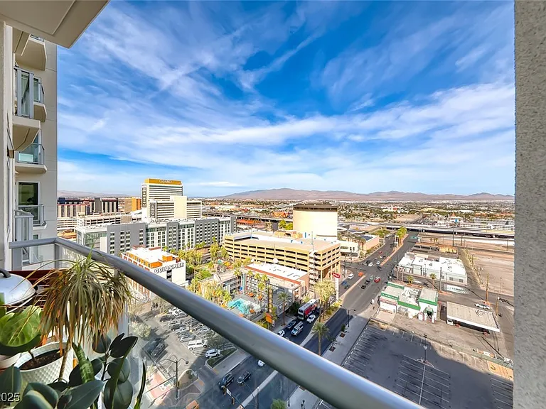 150 Las Vegas Blvd #1803 — Photo 32