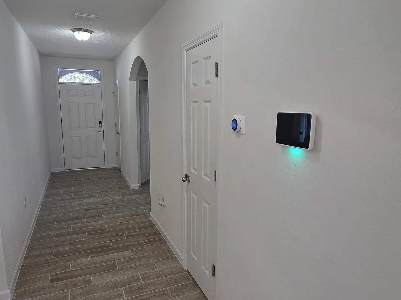 4 bed, 1918 sqft, $2,800 — Photo 3
