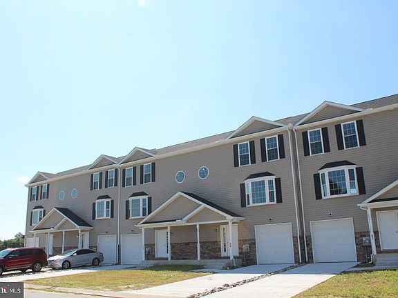 5th image of 82 Filbert Dr