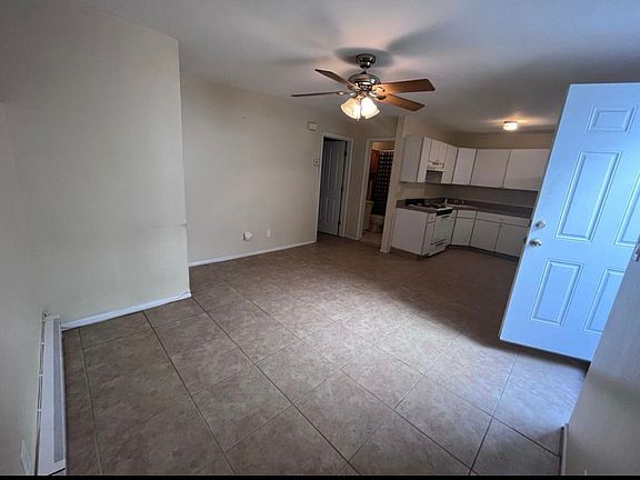 4th image of 86 Stafford Ave #2