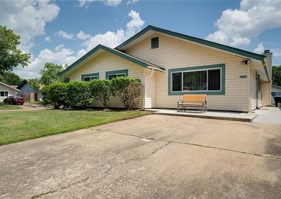 1st image of 1084 Tall Oak Dr