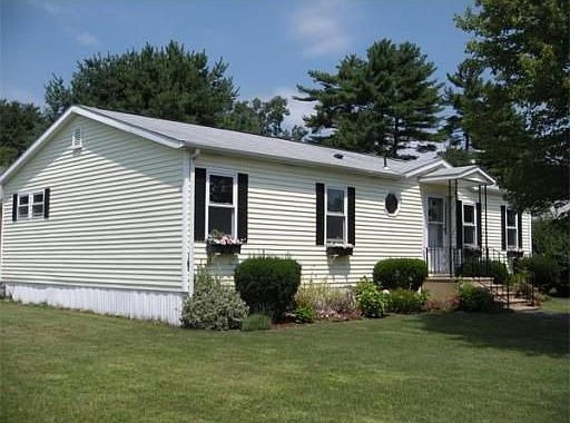 2nd image of 11 Green Holly Dr