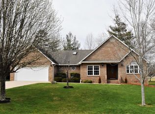 226 Forest Hill Dr, Crossville, TN 38558