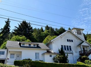 370 Elm Ave, Reedsport, OR 97467