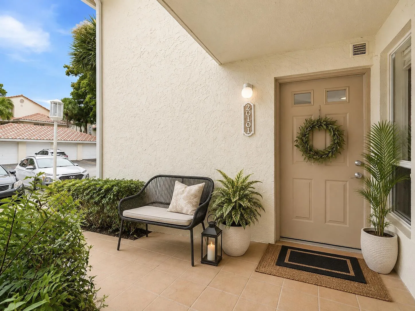 2 bed, 2.0 bath, 1130 sqft, $2,000 — Photo 3