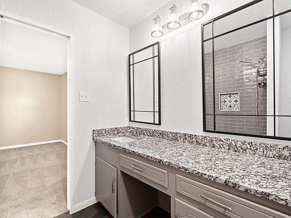5th image of 3721 Carrie Ln