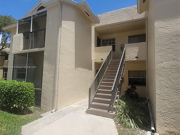 2nd image of 651 Cypress Lake Blvd #C19
