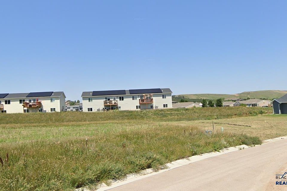 2nd image of 864 Petros Dr