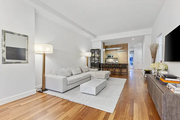 Rented by Platinum Properties | media 21