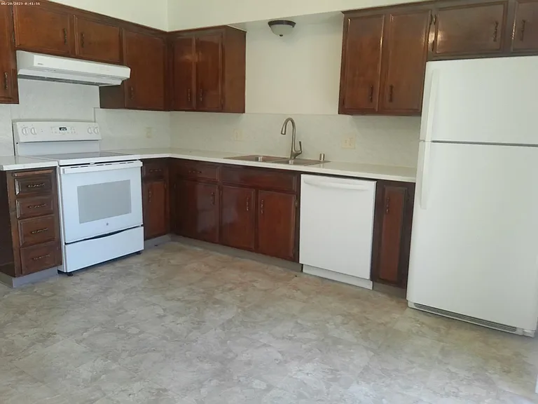 1721 Marion St #F — Photo 7