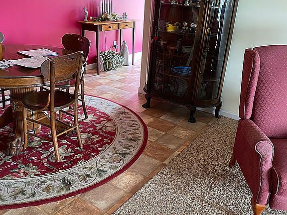 Dining room entry way (side)