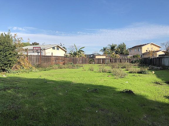 4th image of 108 Lotus Way