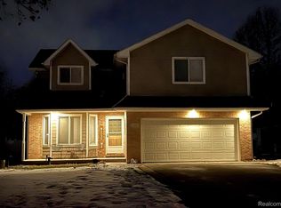 2320 S Brandon St, Westland, MI 48186
