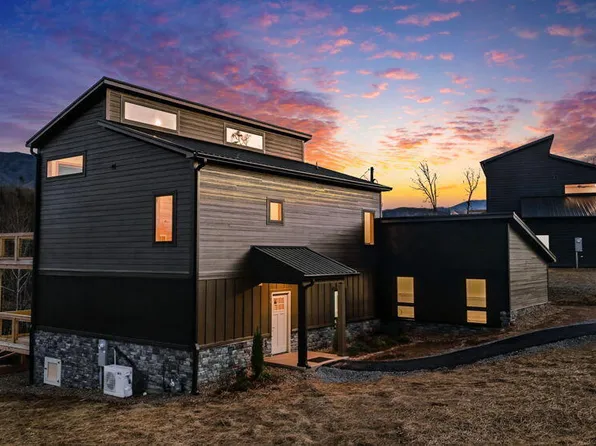 650 Ridge Top Loop, Gatlinburg, TN 37738