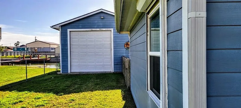 2 bed, 2.0 bath, 1012 sqft, $2,300 — Photo 3