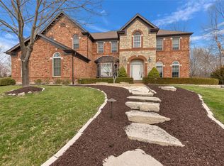 16303 Wynncrest Falls Way, Chesterfield, MO 63005