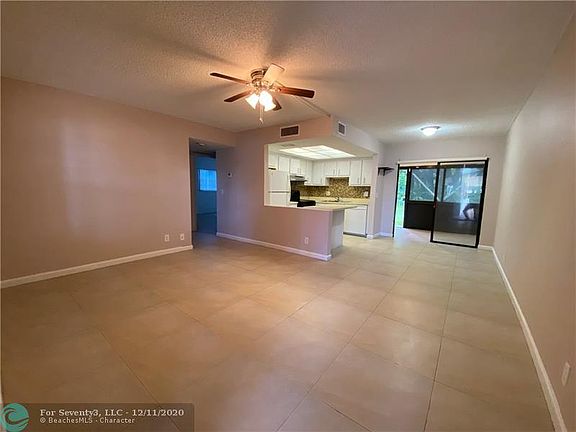 2nd image of 4283 Oak Terrace Dr #4283