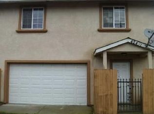 424 1/2 E Oak St, Lodi, CA 95240