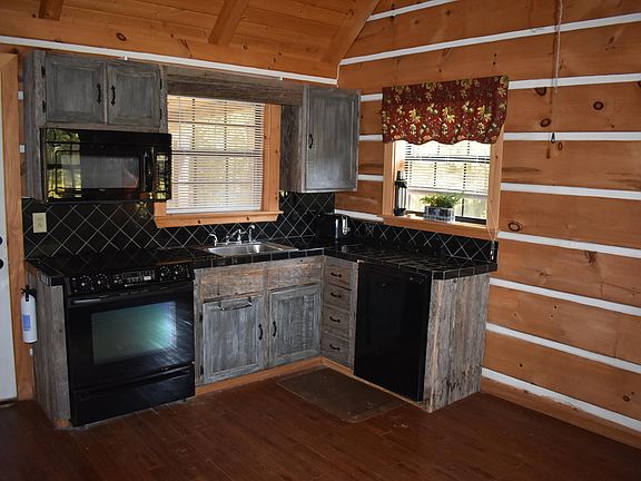 3rd image of 3016 County Road 6220
