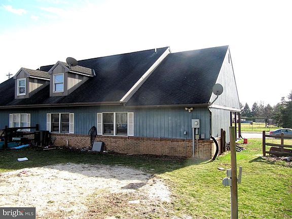 3rd image of 92 Knisley Dr