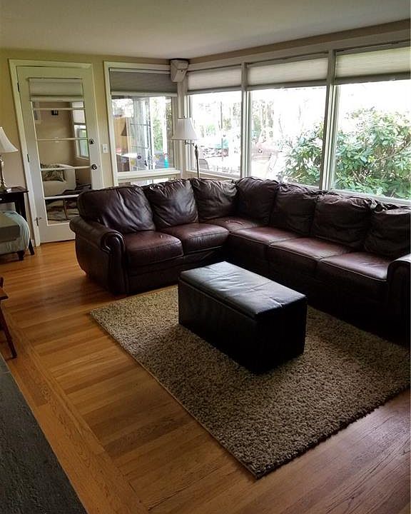 2nd image of 68 Mount View Dr