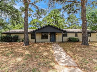 402 Greenbriar Ave, Keene, TX 76059