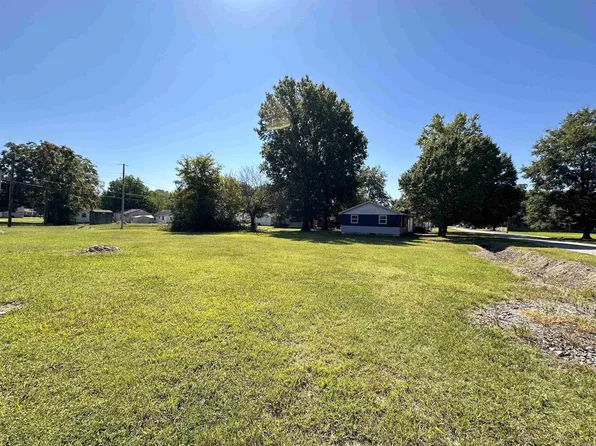 489/475 N Taylor St, Piggott, AR 72454