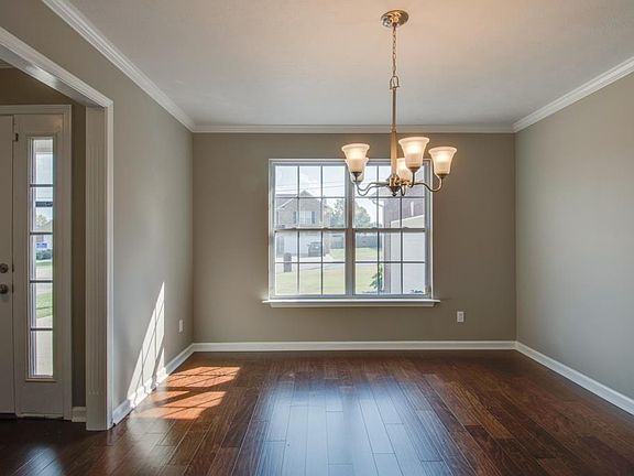 3rd image of 5138 Green Acres Ln