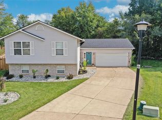 34 Sassafras Ct, Saint Charles, MO 63303