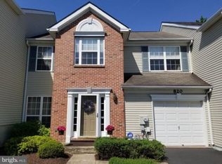 820 Long Meadow Dr, Chalfont, PA 18914