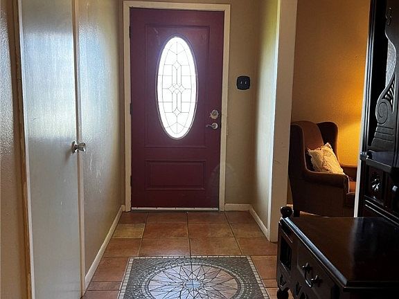 4th image of 1318 Peterson Dr