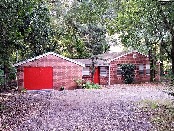 2nd image of 808 Alicia Ave
