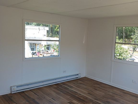 3rd image of 1535 Fleetwood Dr #1