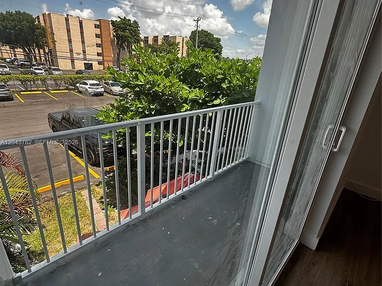 1255 W 49th Pl #E205 — Photo 11