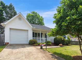 1471 Lewisburg Pointe Dr, Clemmons, NC 27012