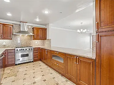 3 bed, 2.5 bath, 1645 sqft, $4,990 — Photo 4