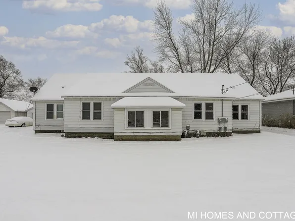 6438 Adams St, Zeeland, MI 49464