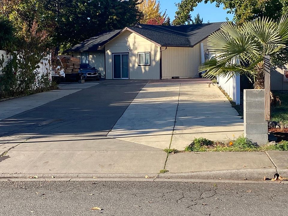1st image of 1082 Peachwood Ct