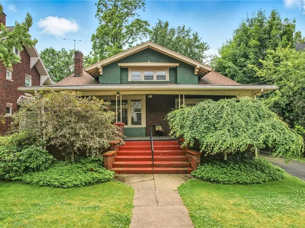 946 Alcoma St, Sharon, PA 16146