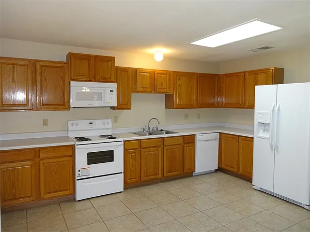 4611 Camas — Photo 2