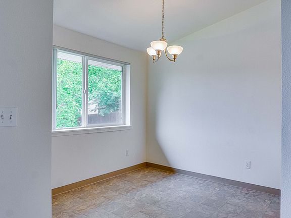 5th image of 2195 Maplewood Dr S #2181-210