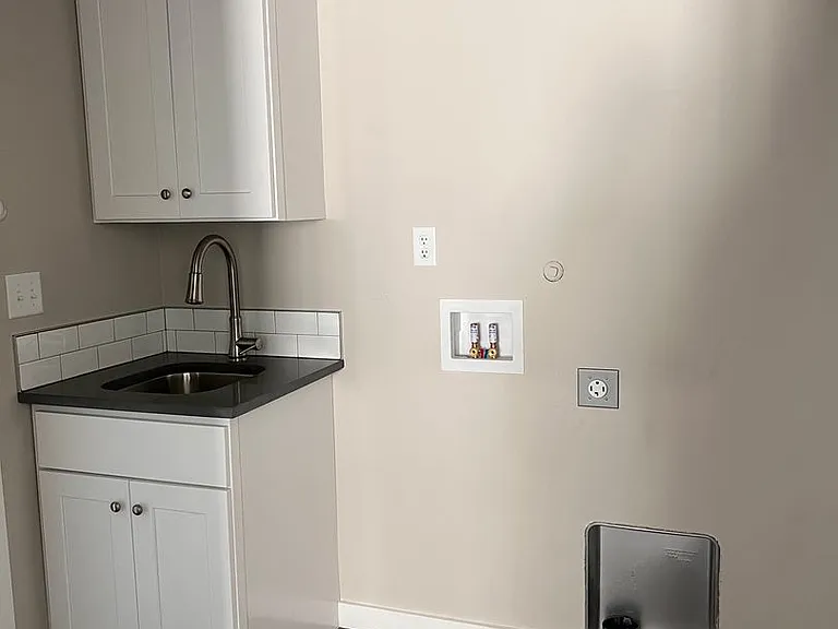 1401 W Bonneville St — Photo 10