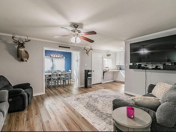 3rd image of 105 Myers Ave