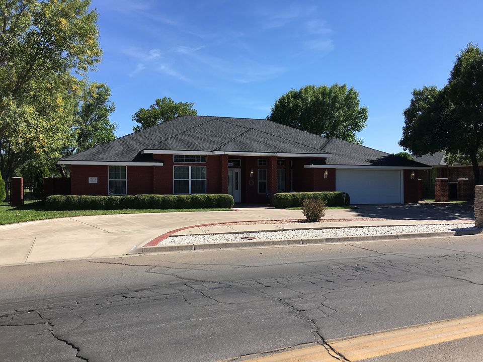 2211 N Washington