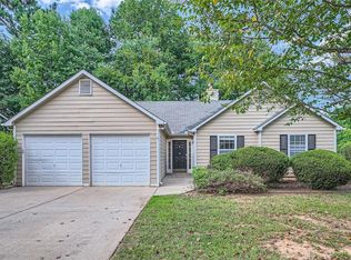 2676 Lake Park Bnd, Acworth, GA 30101
