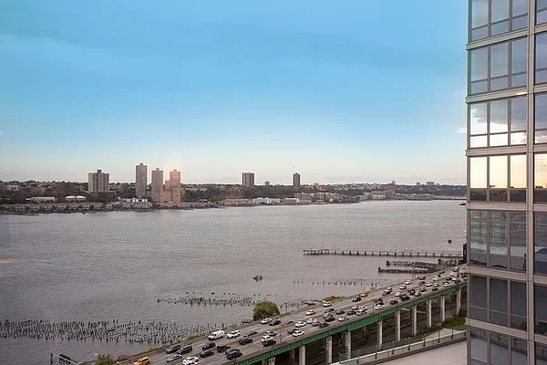 Rented by Compass | media 14